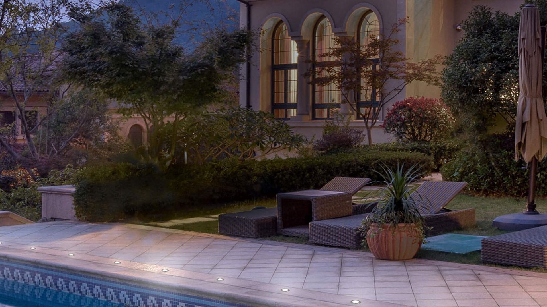 Foto Luminaires d'extérieur : beauté et sécurité